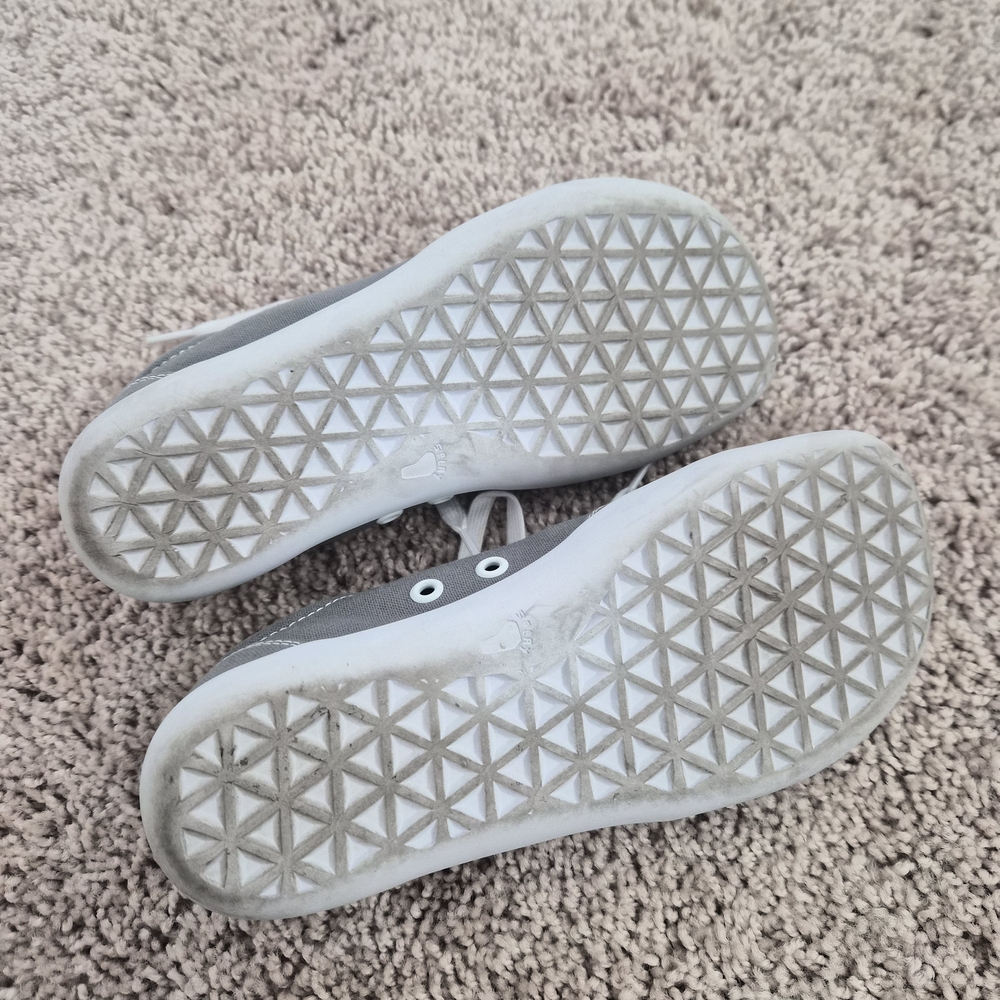 Splay Barefoot Grey Sneakers - Picture 5 of 5